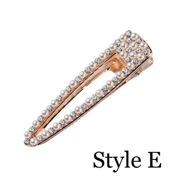 Teardrop Vintage Pearl Clips main image 6